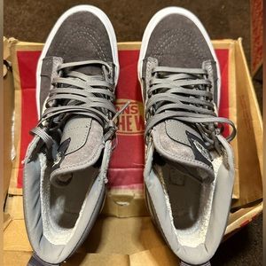 Vans Unisex Sk8-Hi Mte Mens 8/Women’s 9.5